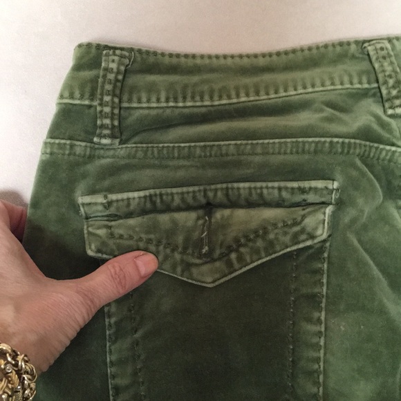 Green corduroy pants — BCBG - Picture 6 of 6